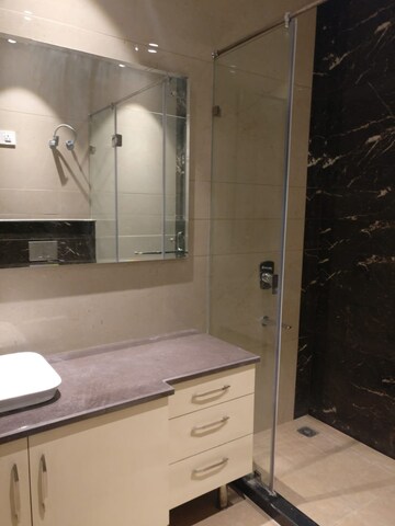 Bathroom in 3 BHK Builder Floor at Sector 43 – for Rent