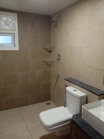 Bathroom in 4 BHK Apartment at Suncity Essel Tower, Sector 28 – for Rent