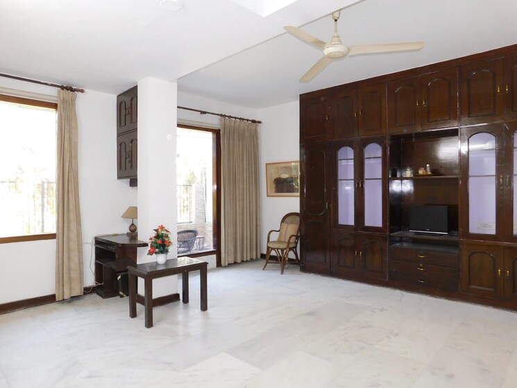 Room, rwa-hauz-khas-block-c-5 3 Bedroom 1800 Sq.Ft. Builder Floor In Hauz Khas Delhi 9432278