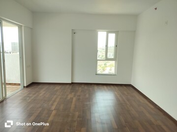 Room in 2 BHK Apartment at Kolte Patil Stargaze, Bavdhan – for Rent