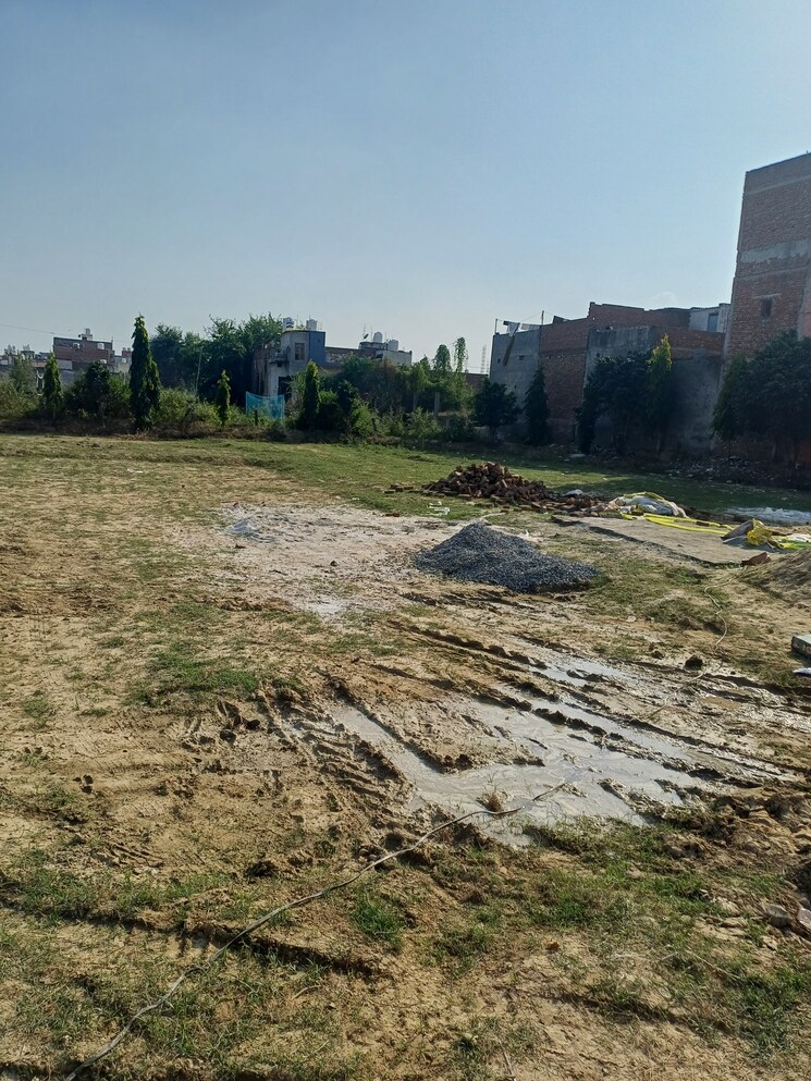 Garden, palla  78 Sq.Yd. Plot In Palla Faridabad 9432280