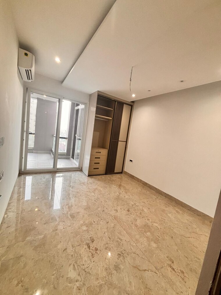 Room, trishla-city 3 Bedroom 1770 Sq.Ft. Apartment In Patiala Road Zirakpur 9432348