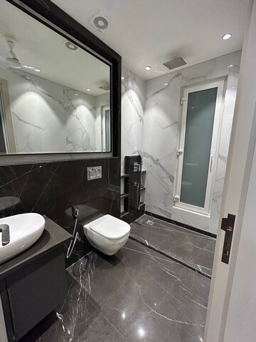 Master Bedroom in 3 BHK Builder Floor at Mohit House, Sushant Lok I – for Rent