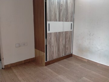 Room in 2 BHK Apartment at Tulip Lemon, Sector 69 – for Rent