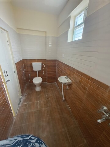 Kitchen in 3 BHK Apartment at Suncity Essel Tower, Sector 28 – for Rent