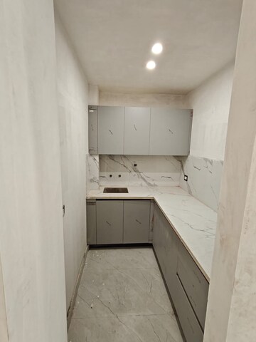 Kitchen in 4 BHK Apartment at Suncity Essel Tower, Sector 28 – for Rent