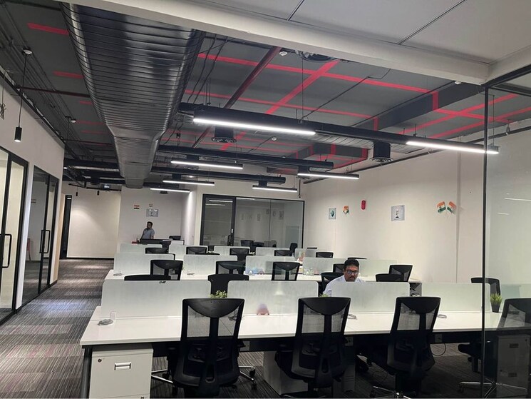 Team Area, vijay nagar Commercial Office Space 2200 Sq.Ft. In Vijay Nagar Indore 9432403