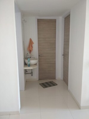 Bathroom in 2 BHK Apartment at Group Seven Rushi Heights, Goregaon East – for Rent
