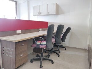  Office Space For Rent in Malad West