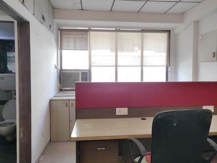 Team Area, malad west Commercial Office Space 290 Sq.Ft. In Malad West Mumbai 9432576
