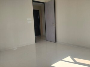 2 BHK Apartment For Rent in Siddha Seabrook, Kandivali West