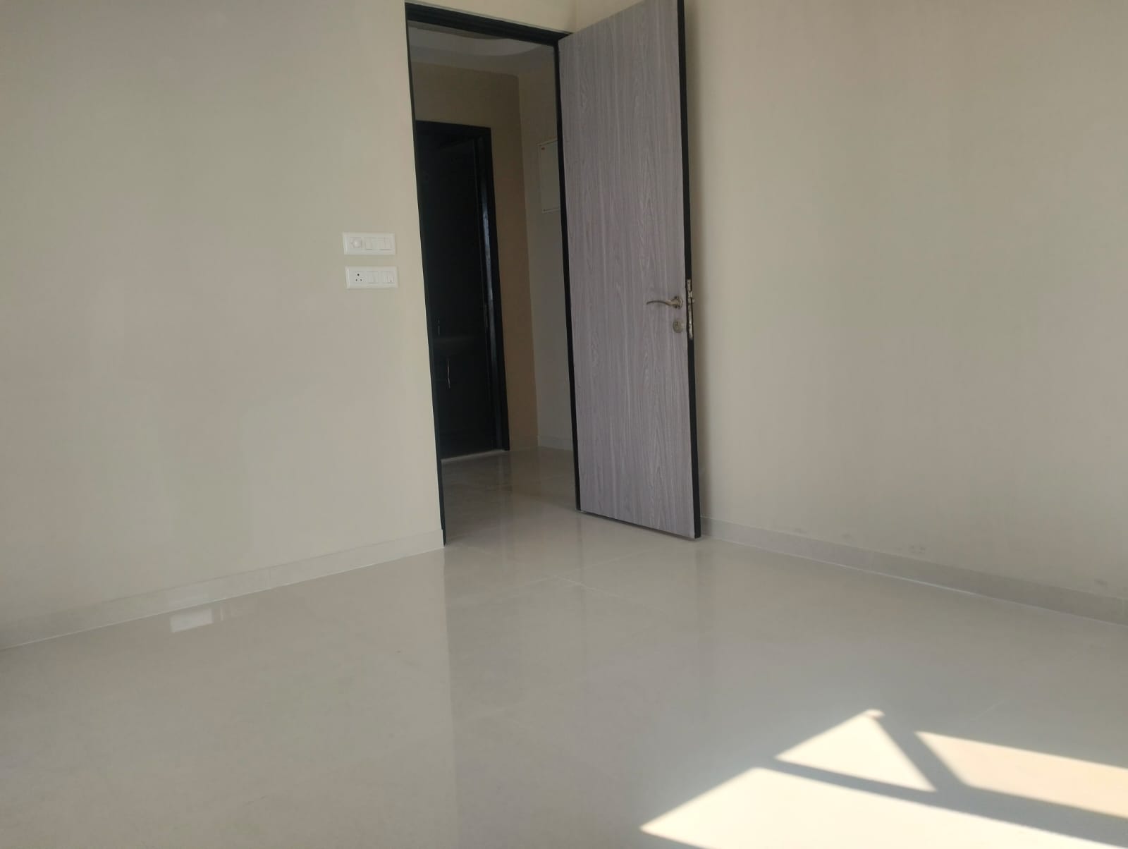 2 BHK + Pooja Room Apartment For Rent in Siddha Seabrook