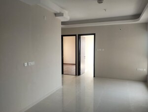 Room in 2 BHK Apartment at Siddha Seabrook, Kandivali West – for Rent