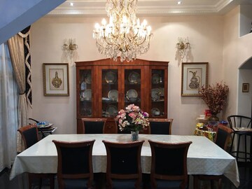 Dining area in 5 BHK Villa at Sector 15 – for Rent