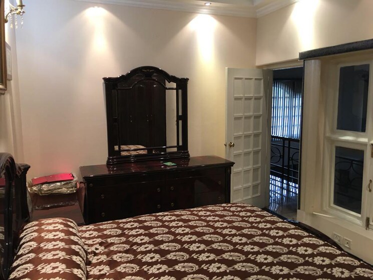 Bedroom, sector 15 5 Bedroom 350 Sq.Yd. Villa In Sector 15 Panchkula 9432593