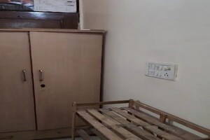 1 RK Independent House For Rent in Old Rajinder Nagar