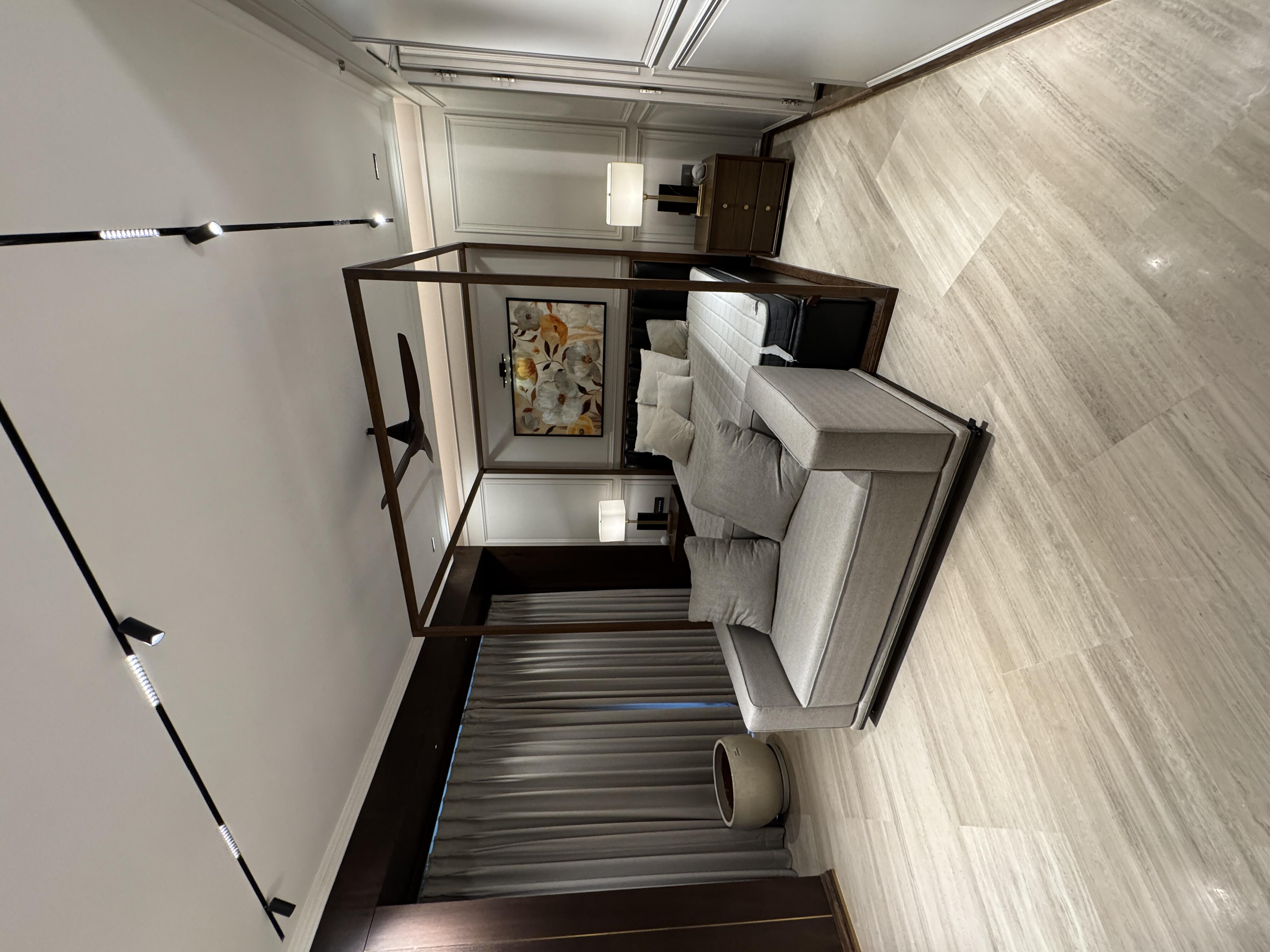 2 BHK + Servant Room 2370 Sq.Ft. Apartment in Lodha The World Towers World One Tier 3 Trinity