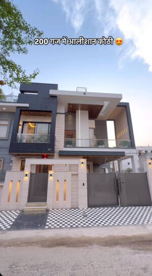 6+ BHK Independent House – Exterior View View at Sarvapriya Vihar - for Sale