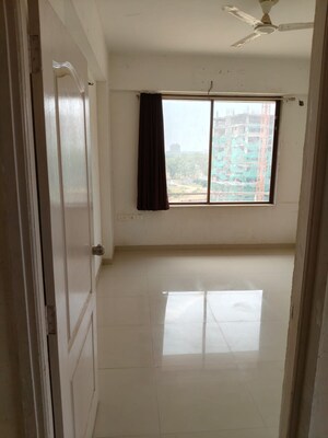 Room in 3 BHK Apartment at Krishna Heights Jagatpur, Jagatpur – for Sale