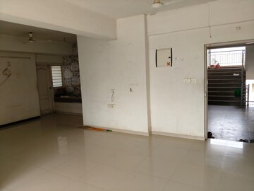 Room in 3 BHK Apartment at Krishna Heights Jagatpur, Jagatpur – for Sale