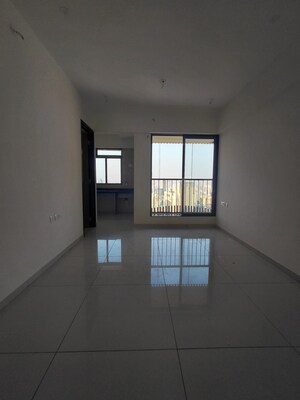 Room in 1 BHK Apartment at Chandak 34 Park Estate, Goregaon West – for Rent