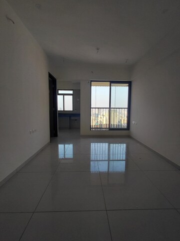 Room in 1 BHK Apartment at Chandak 34 Park Estate, Goregaon West – for Rent