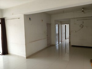 Room in 3 BHK Apartment at Krishna Heights Jagatpur, Jagatpur – for Sale