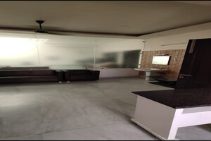 Living Room in 5 BHK Independent House at Sector 27 – for Rent