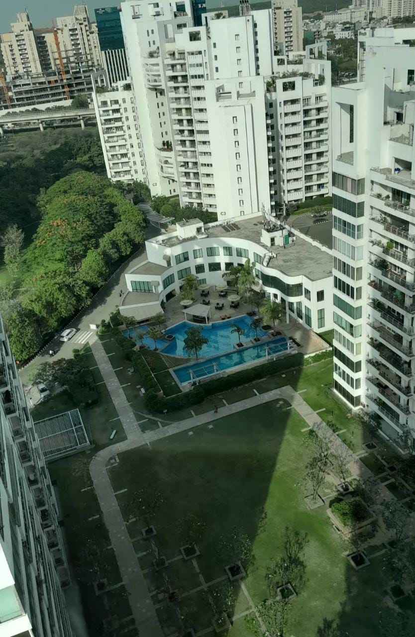 4 BHK + Servant Room Apartment For Sale in Parsvnath Exotica