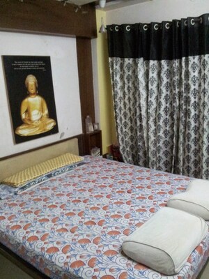 Bedroom in 1 BHK Apartment at Amisha Apartments, Kandivali West – for Rent