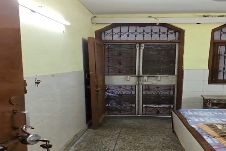  Parking, old rajinder nagar 1 RK 370 Sq.Ft. Builder Floor In Old Rajinder Nagar Delhi 9432926