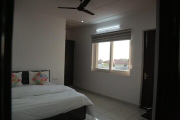 Room in Studio Builder Floor at Malsi – for Rent