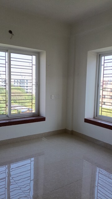Room in 3 BHK Apartment at Dhoot New Town Extension, New Town – for Sale