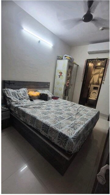 Bedroom in 1 BHK Apartment at Lodha Casa Viva, Majiwada – for Rent