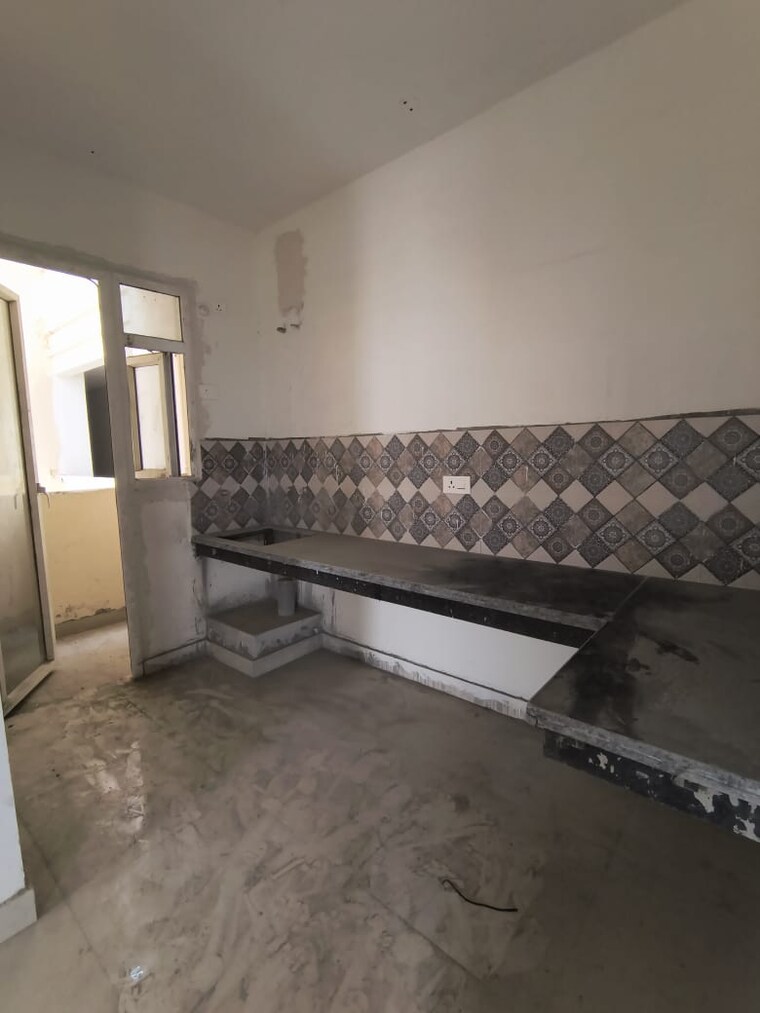 Kitchen, pivotal-paradise 2 Bedroom 657 Sq.Ft. Apartment In Sector 62 Gurgaon 9433196