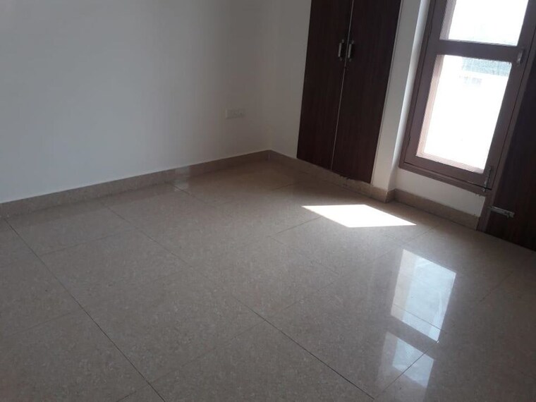 Room, sector 4 3 Bedroom 1483 Sq.Ft. Independent House In Sector 4 Gurgaon 9433535