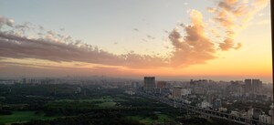 Plot Area in 4 BHK Apartment at Oberoi Realty Esquire, Goregaon East – for Sale