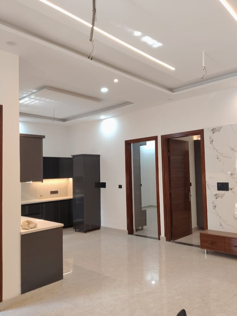 undefined, vip road 4 Bedroom 150 Sq.Yd. Independent House In Vip Road Zirakpur 9433202