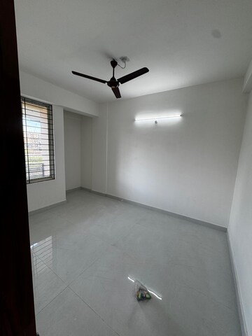 Room in 3 BHK Builder Floor at Ghoramara – for Rent