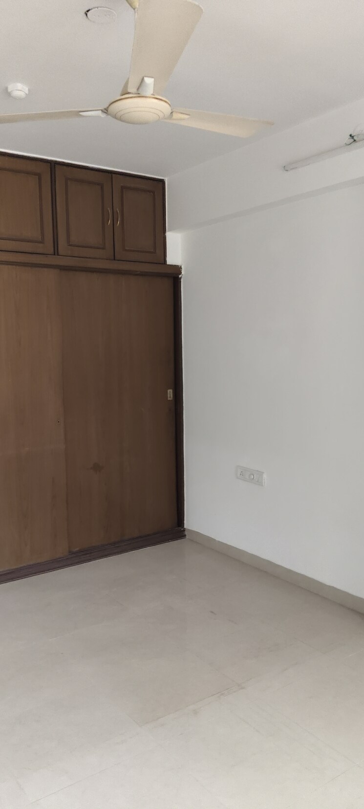 Room, ajmera-golden-rays 3 Bedroom 1100 Sq.Ft. Apartment In Andheri West Mumbai 9433396