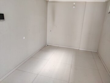 Room in 3 BHK Apartment at Kohinoor Courtyard One, Wakad – for Rent