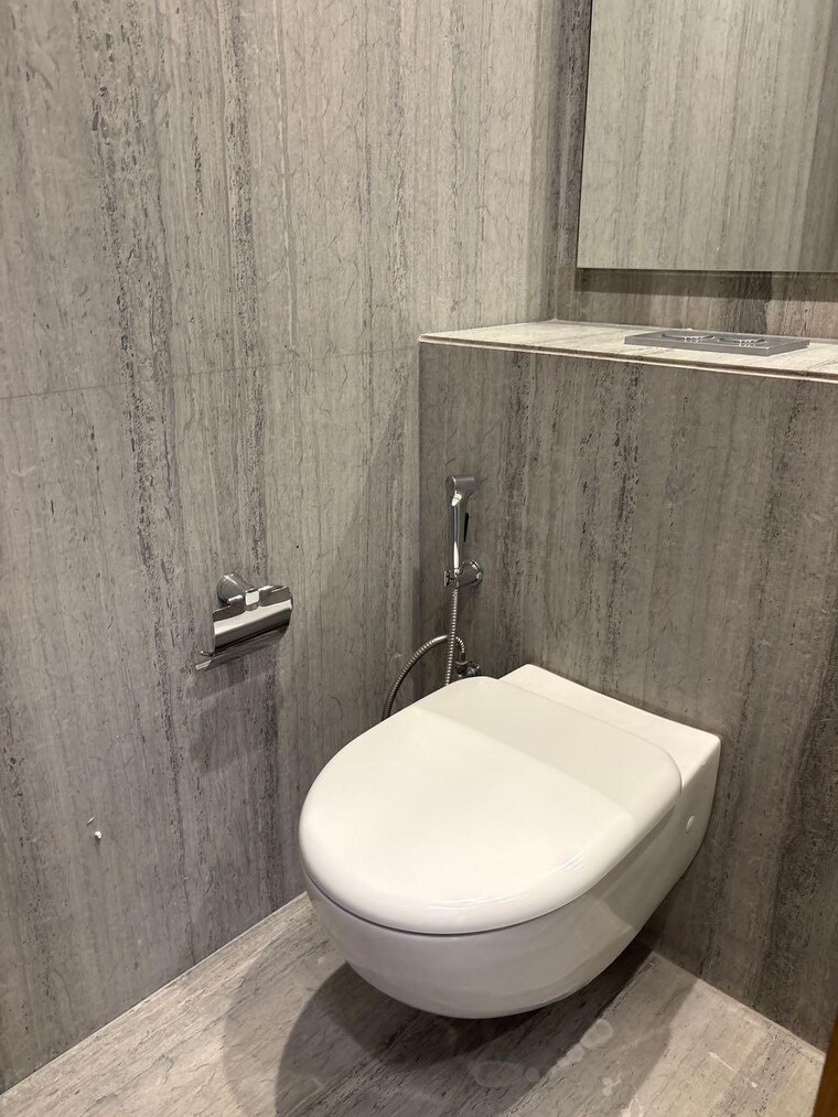 Bathroom, bandra kurla complex 3 Bedroom 1480 Sq.Ft. Apartment In Bandra Kurla Complex Mumbai 9433729