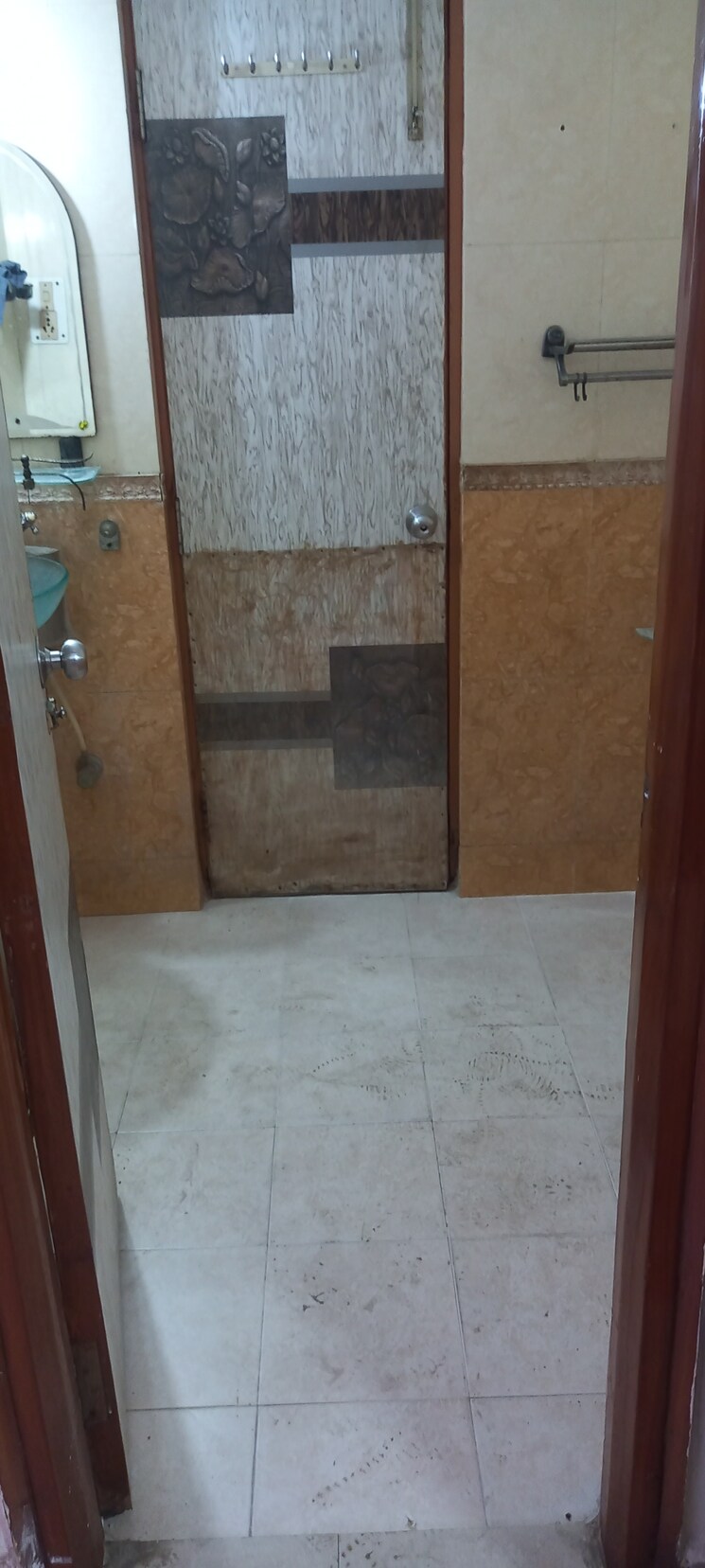 Attached Bathroom, ip extension 3 Bedroom 1350 Sq.Ft. Apartment In Ip Extension Delhi 9433797