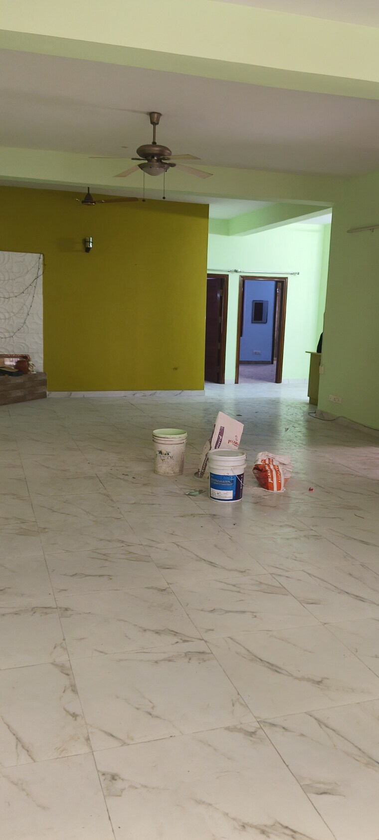 Room, rwa-apartments-sector-53 3 Bedroom 250 Sq.Mt. Villa In Sector 53 Noida 9433801