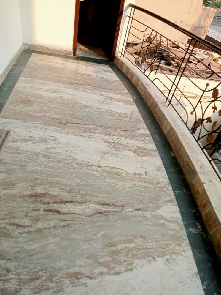 Balcony, neb sarai 1 Bedroom 400 Sq.Ft. Builder Floor In Neb Sarai Delhi 9433817