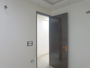 Room in 3 BHK Builder Floor at Govindpuri – for Sale