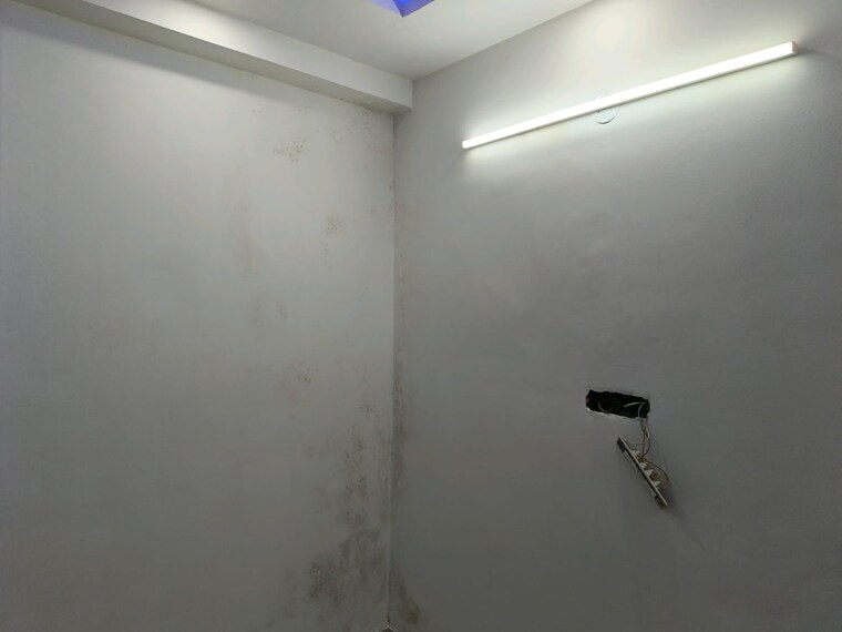 Room, govindpuri 3 Bedroom 900 Sq.Ft. Builder Floor In Govindpuri Delhi 9433821