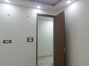 Room in 3 BHK Builder Floor at Govindpuri – for Sale