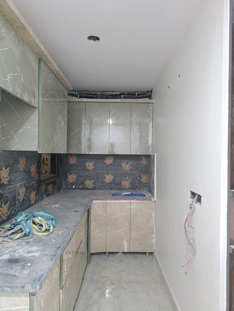 Kitchen, govindpuri 3 Bedroom 900 Sq.Ft. Builder Floor In Govindpuri Delhi 9433821