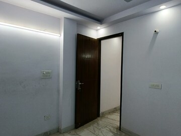 Room in 3 BHK Builder Floor at Govindpuri – for Sale